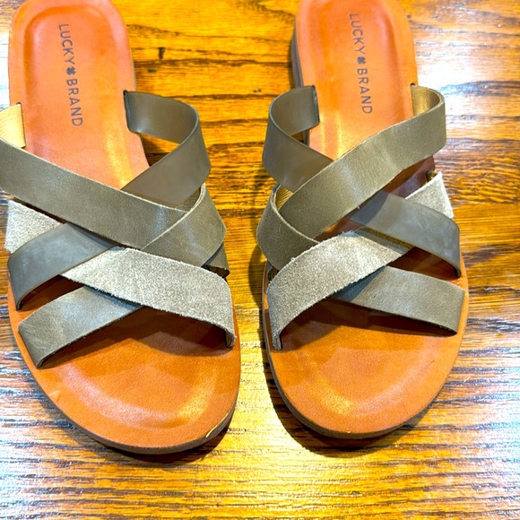 Lucky Brand sandals size 8 in sage green. Leather and handmade upper. - Picture 3 of 7
